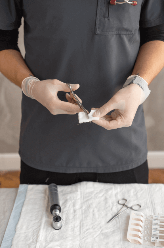 How to Use the NAR Emergency Trauma Dressing: Step-by-Step guidance during trauma care.