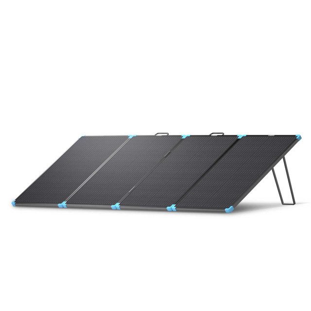 Renogy 220W Lightweight Portable Solar Suitcase – Foldable Off-Grid Power System