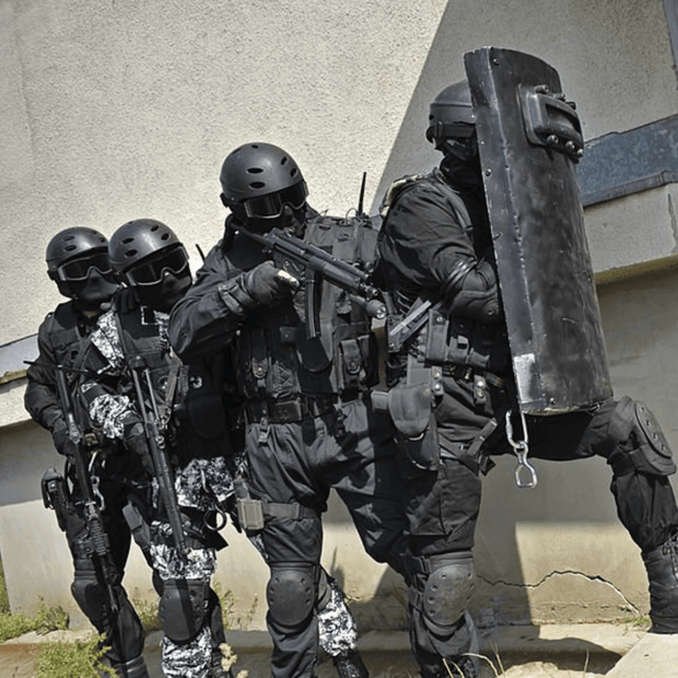 <h2>SWAT & Law Enforcement</h2>